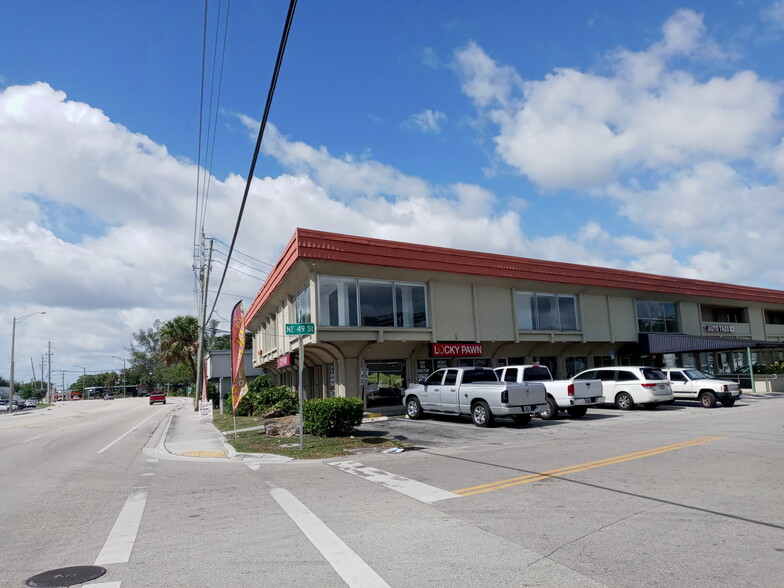 4861 N Dixie Hwy, Oakland Park, FL en alquiler - Foto del edificio - Imagen 2 de 21