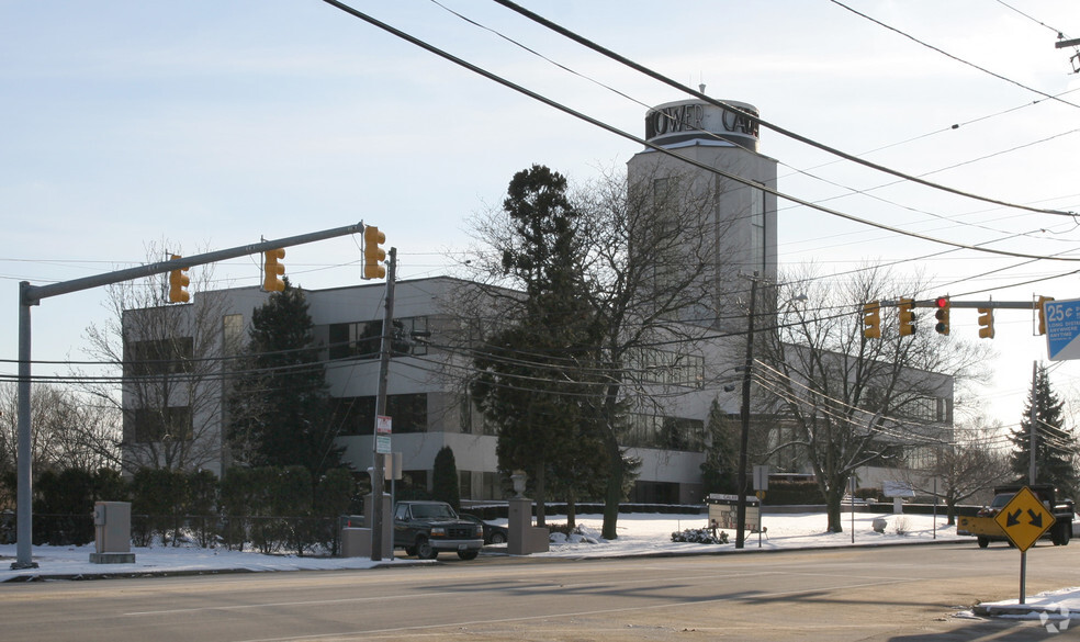 400 Reservoir Ave, Providence, RI en venta - Foto del edificio - Imagen 2 de 16