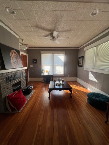 202 N Grand Ave, Waxahachie, TX en venta - Foto del edificio - Imagen 3 de 7