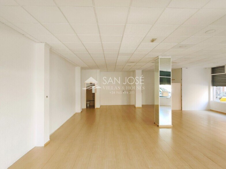 Local en Alicante en alquiler - Foto del edificio - Imagen 2 de 7