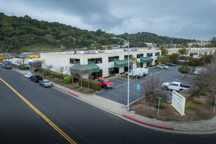 2301 Kerner Blvd, San Rafael, CA en venta - Foto del edificio - Imagen 1 de 4