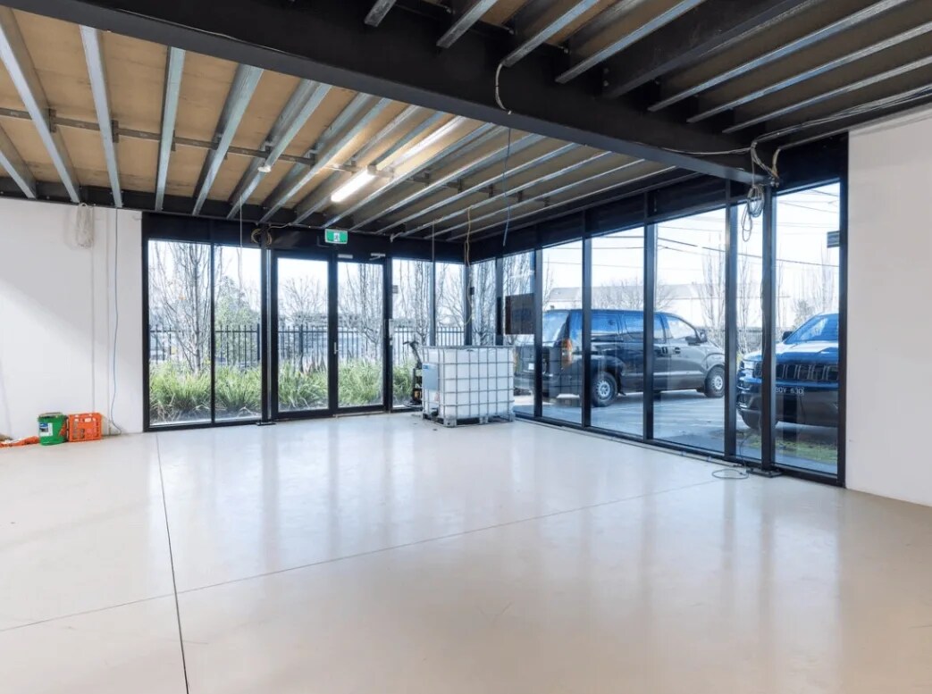10 Cawley Rd, Yarraville, VIC 3013 - Unidad 1 - - Foto del interior - Image 1 of 3