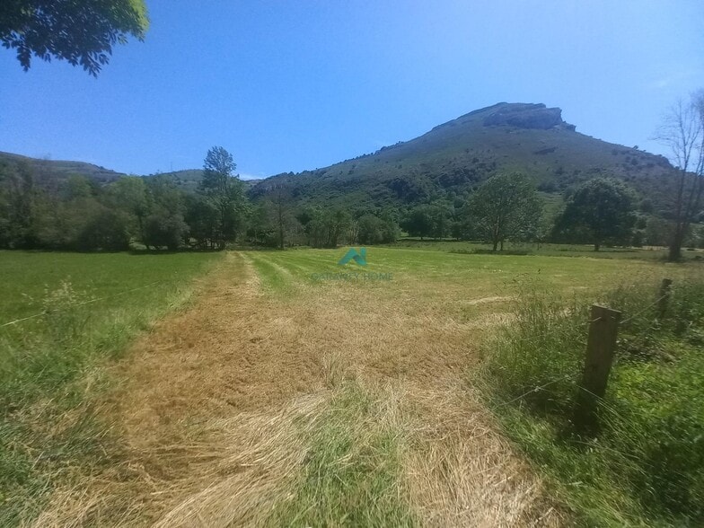 Terreno en Ruesga, Cantabria en venta - Vista aérea - Imagen 1 de 6