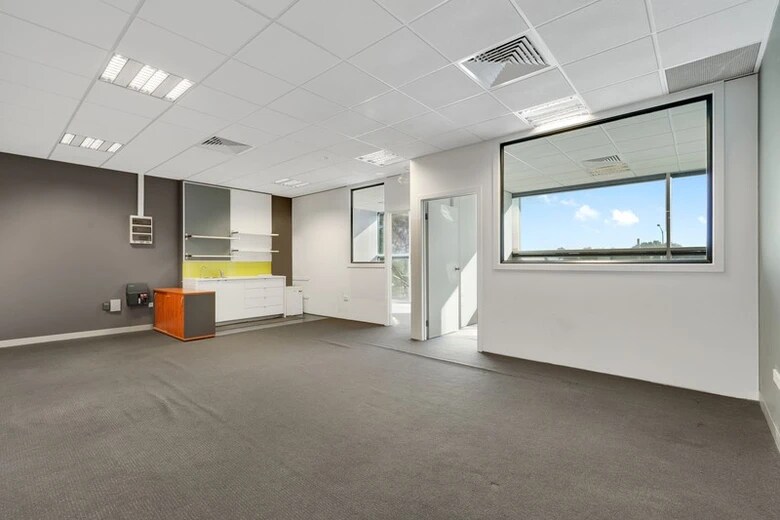2 Enterprise Dr, BUNDOORA, VIC 3083 - Unidad 14 - - Foto del interior - Image 1 of 3