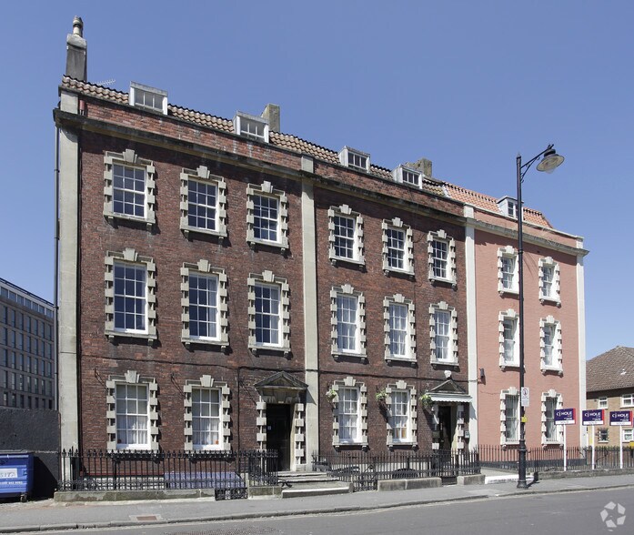 15-16 Brunswick Sq, Bristol en alquiler - Foto del edificio - Imagen 3 de 7