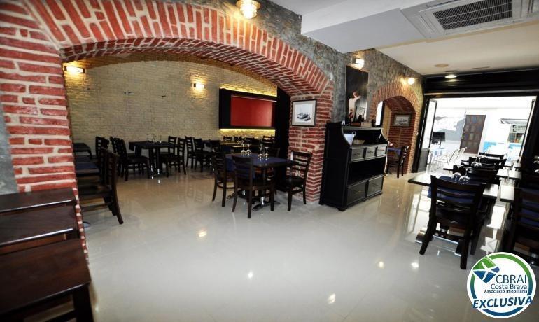 Roses, GER 17480 - Unidad - -  - Foto del interior - Image 1 of 18