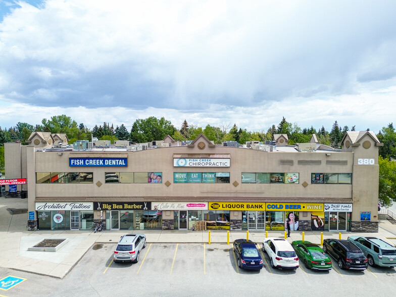 380 Canyon Meadows Dr SE, Calgary, AB en alquiler - Foto del edificio - Imagen 3 de 12