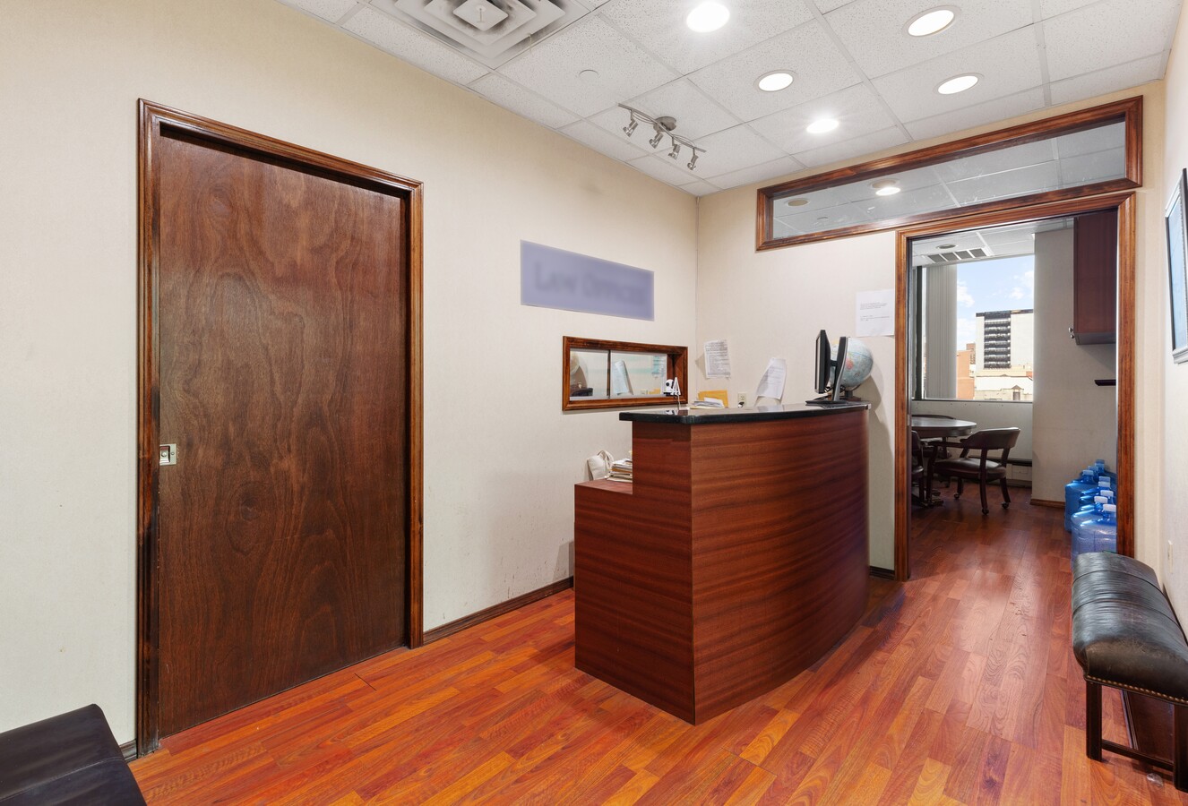 11-15 E Broadway, New York, NY 10038 - Unidad 8B -  - Foto del interior - Image 1 of 3