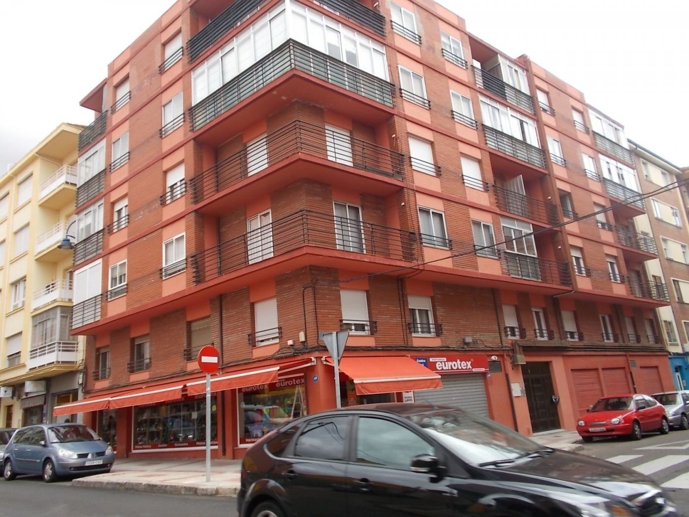 Local en León, León en venta Foto del edificio- Imagen 1 de 9