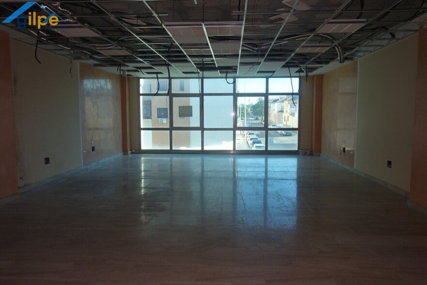 Oficina en Alcalá de Guadaíra, Sevilla en venta - Foto del edificio - Imagen 2 de 15