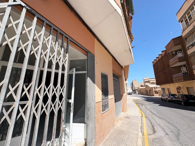 Edificio residencial en Albatera, Alicante en venta - Foto del edificio - Imagen 3 de 3