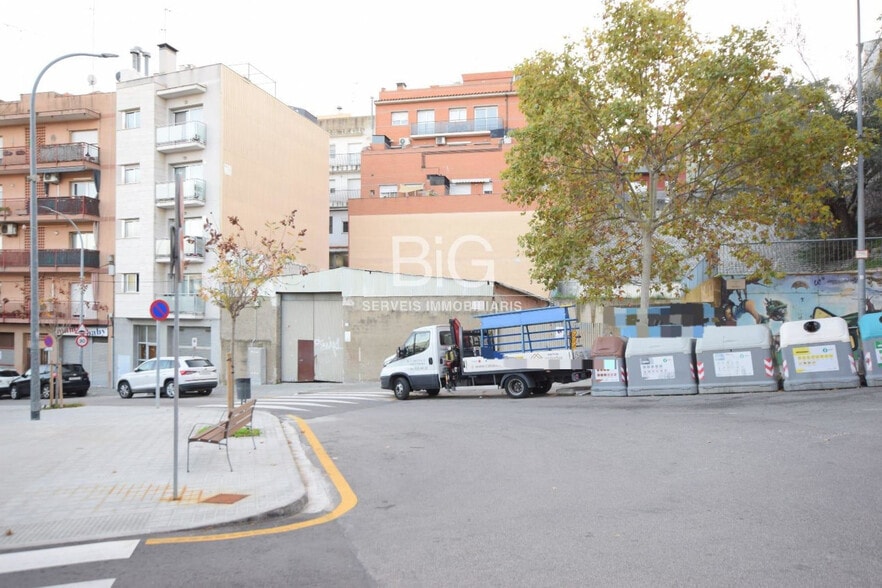 Nave en Mataró, Barcelona en venta - Foto del edificio - Imagen 2 de 2