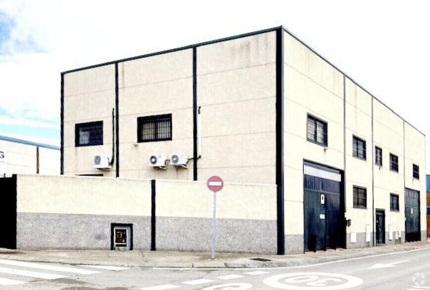 Nave en Leganés, Madrid en venta - Foto principal - Imagen 1 de 4