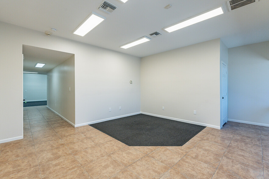 1128 E Greenway St, Mesa, AZ en alquiler - Foto del interior - Imagen 3 de 77