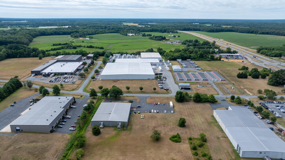 Denton Industrial Park cartera de 2 inmuebles en venta en LoopNet.es - Foto del edificio - Imagen 1 de 7