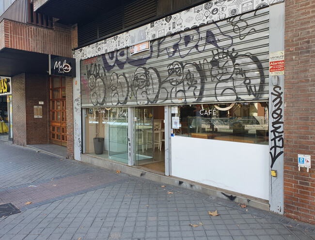 Más detalles de Avenida De La Ciudad De Barcelona, 110, Madrid - Edificio residencial​ en venta