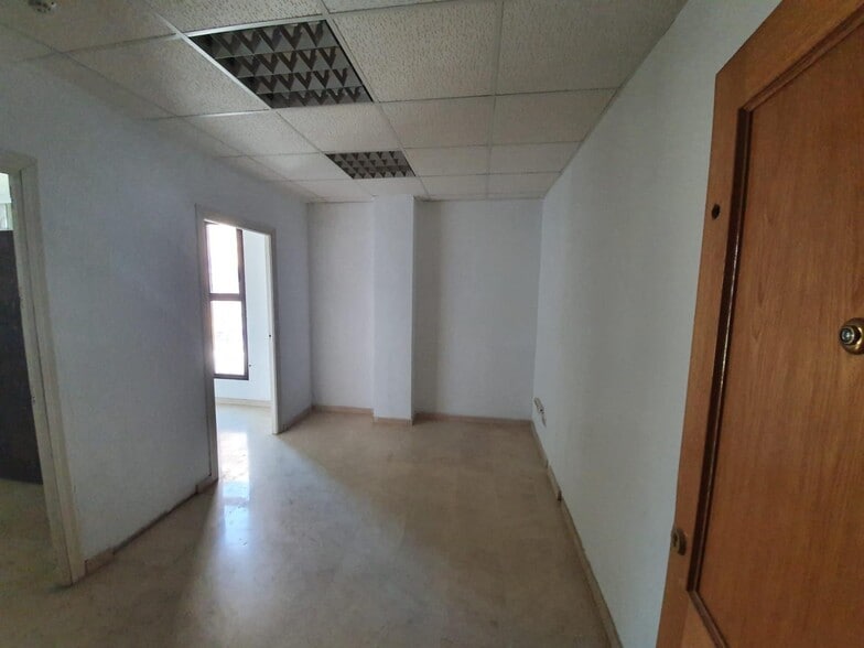 Oficina en SEVILLA en venta - Foto del edificio - Imagen 2 de 10