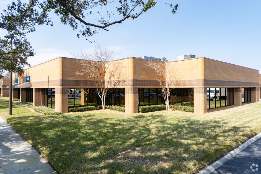 10500 University Center Dr, Tampa, FL en alquiler - Foto del edificio - Imagen 2 de 15