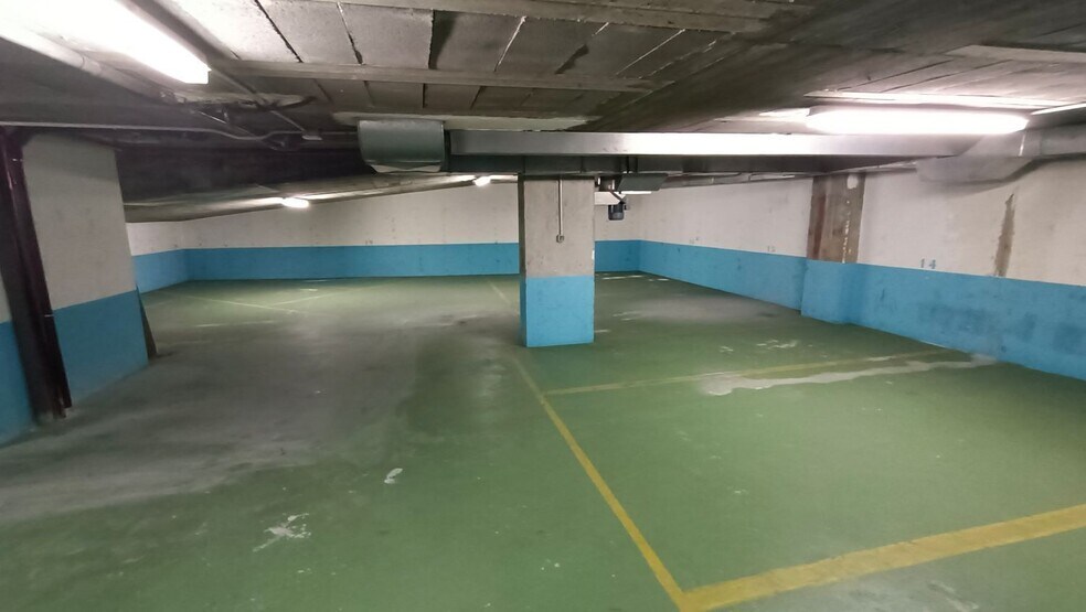 Local en Vigo en alquiler - Foto del edificio - Imagen 2 de 23