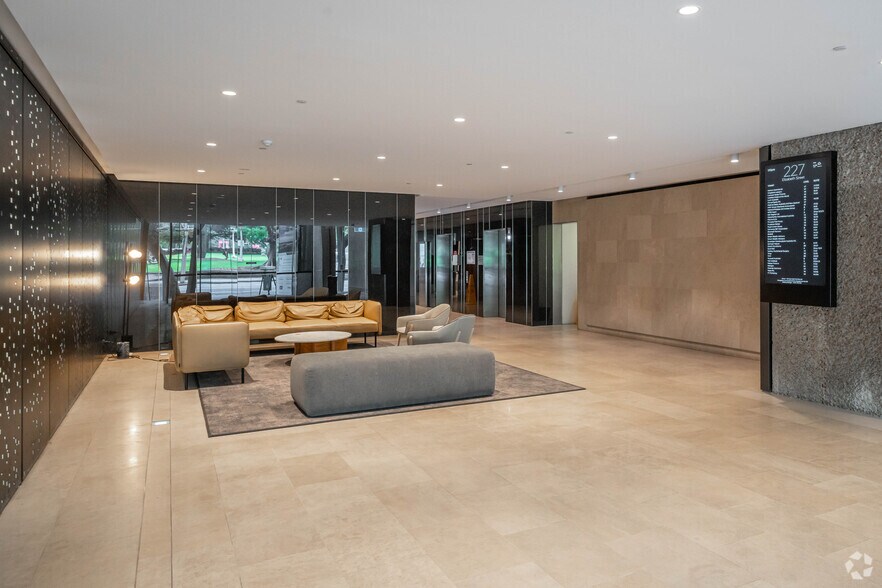 219-227 Elizabeth St, Sydney en alquiler - Vestíbulo - Imagen 2 de 4