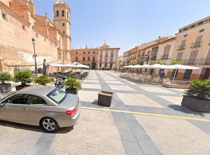 Local en Lorca en venta - Foto del edificio - Imagen 2 de 3