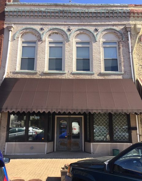 210 N Liberty St, Jackson, TN en alquiler - Foto del edificio - Imagen 1 de 1