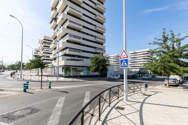 Más detalles de Avenida Federico García Lorca, Granada - Local en venta