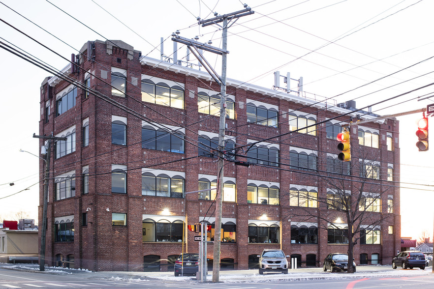 228 Maple St, Manchester, NH en alquiler - Foto del edificio - Imagen 1 de 13