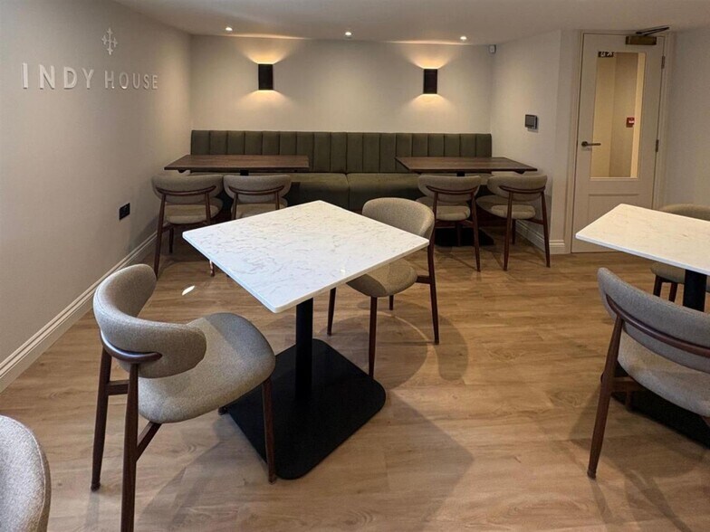16 Church St, Holmfirth en alquiler - Foto del interior - Imagen 3 de 13