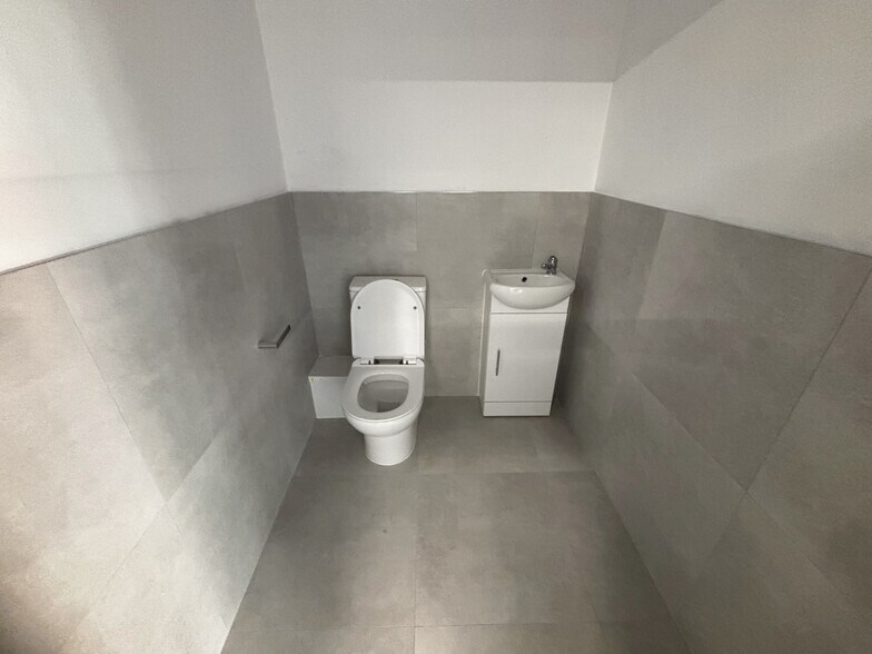 Oldham Rd, Manchester en venta - Foto del edificio - Imagen 3 de 11