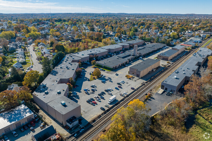 108 Clematis Ave, Waltham, MA en alquiler - Foto del edificio - Imagen 1 de 24