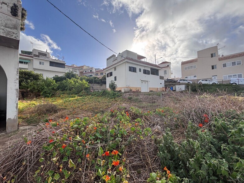 Avenida Islas Canarias, 26, Firgas, Las Palmas en venta - Foto del edificio - Imagen 3 de 11