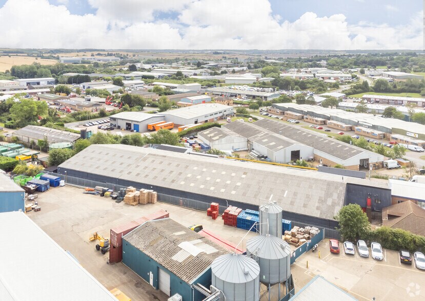 45-49 Bradfield Rd, Wellingborough en venta - Vista aérea - Imagen 2 de 2