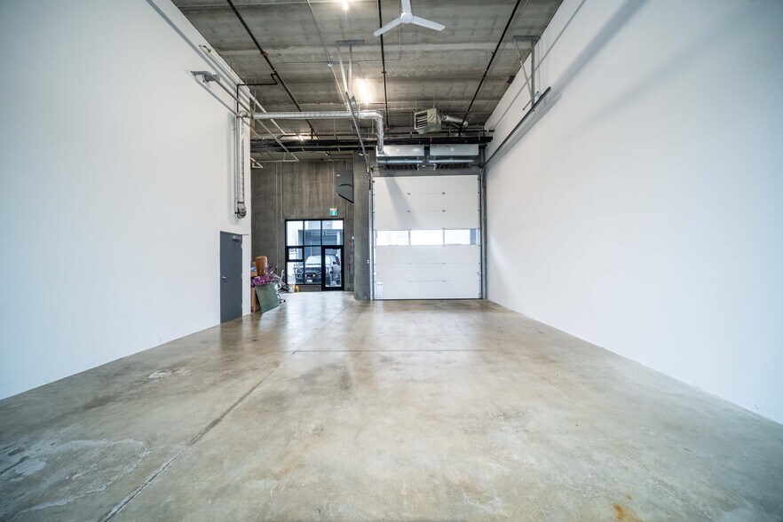 9123 Bentley St, Vancouver, BC en alquiler - Foto del interior - Imagen 3 de 15