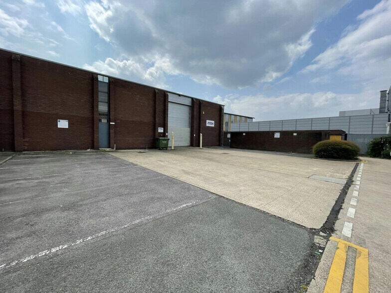 466-467 Malton Ave, Slough en alquiler - Foto del edificio - Imagen 3 de 6