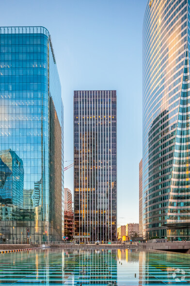 1 Place De La Pyramide, Puteaux en alquiler - Foto del edificio - Imagen 2 de 4