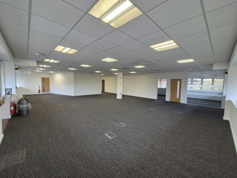 31-49 Caldecotte Lake Dr, Milton Keynes en alquiler - Foto del interior - Imagen 3 de 17