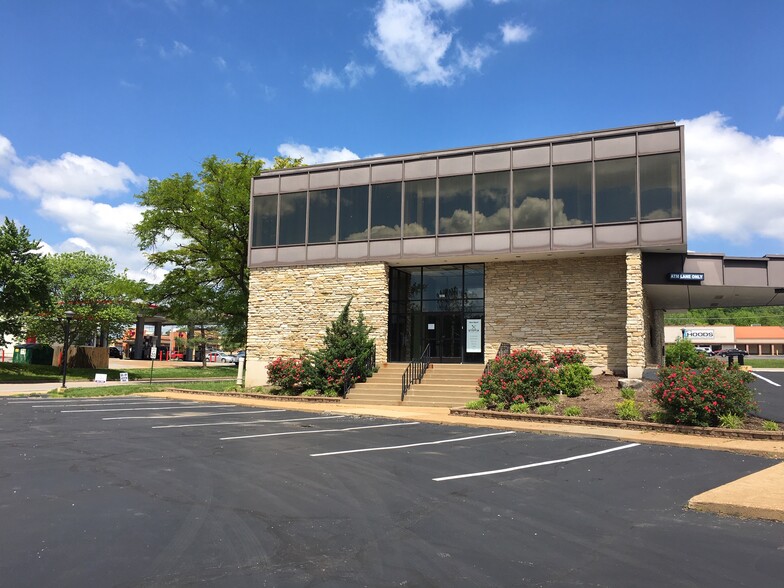 558 Gravois Rd, Fenton, MO en alquiler - Foto del edificio - Imagen 2 de 11