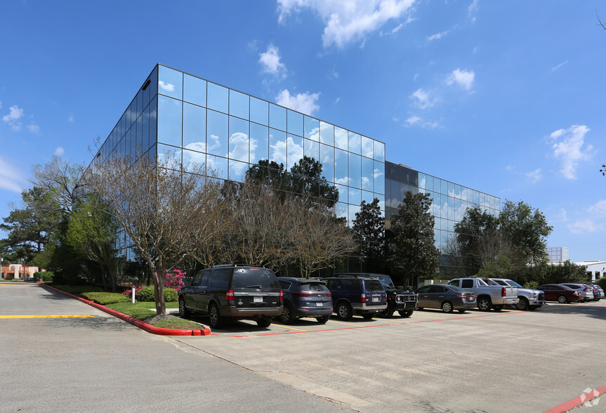 719 Sawdust Rd, The Woodlands, TX en alquiler - Foto del edificio - Imagen 2 de 2