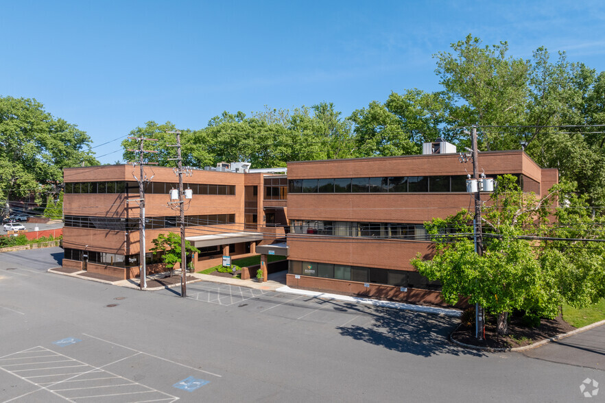 1235 Penn Ave, Wyomissing, PA en alquiler - Foto del edificio - Imagen 2 de 12