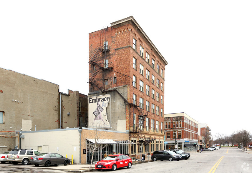 500 E Locust St, Des Moines, IA en alquiler - Foto del edificio - Imagen 3 de 4