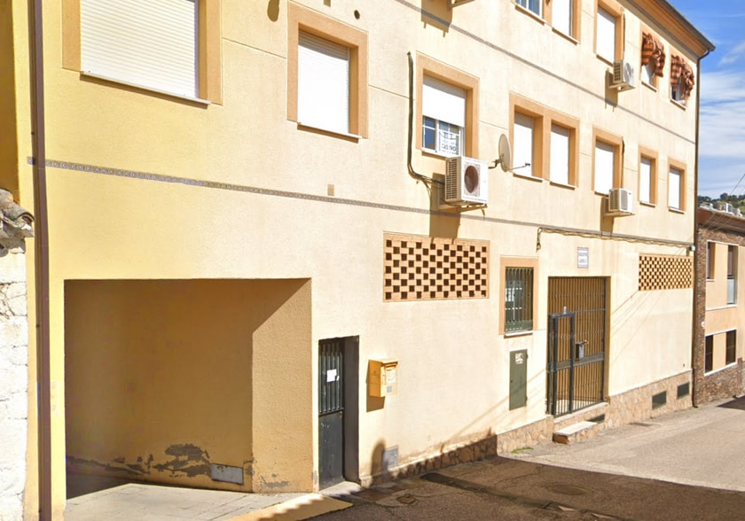 Edificio residencial en San Román de los Montes, Toledo en venta - Foto del edificio - Imagen 2 de 2
