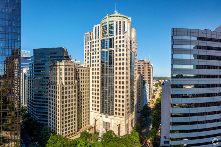 112 S Tryon St, Charlotte, NC en venta - Foto del edificio - Imagen 1 de 18