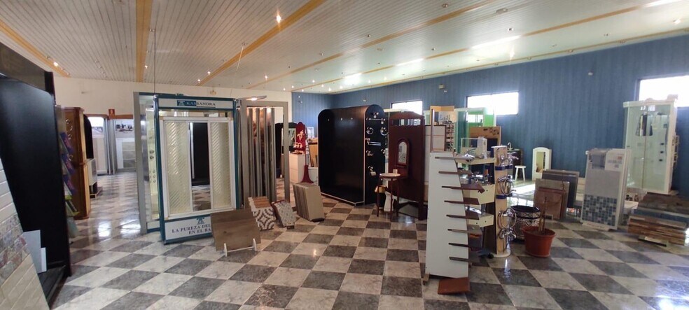 Nave en Malpartida de Cáceres, Cáceres en venta - Foto del edificio - Imagen 3 de 27