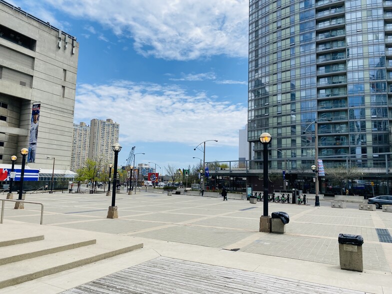 65 Navy Wharf, Toronto, ON en alquiler - Foto principal - Imagen 1 de 3