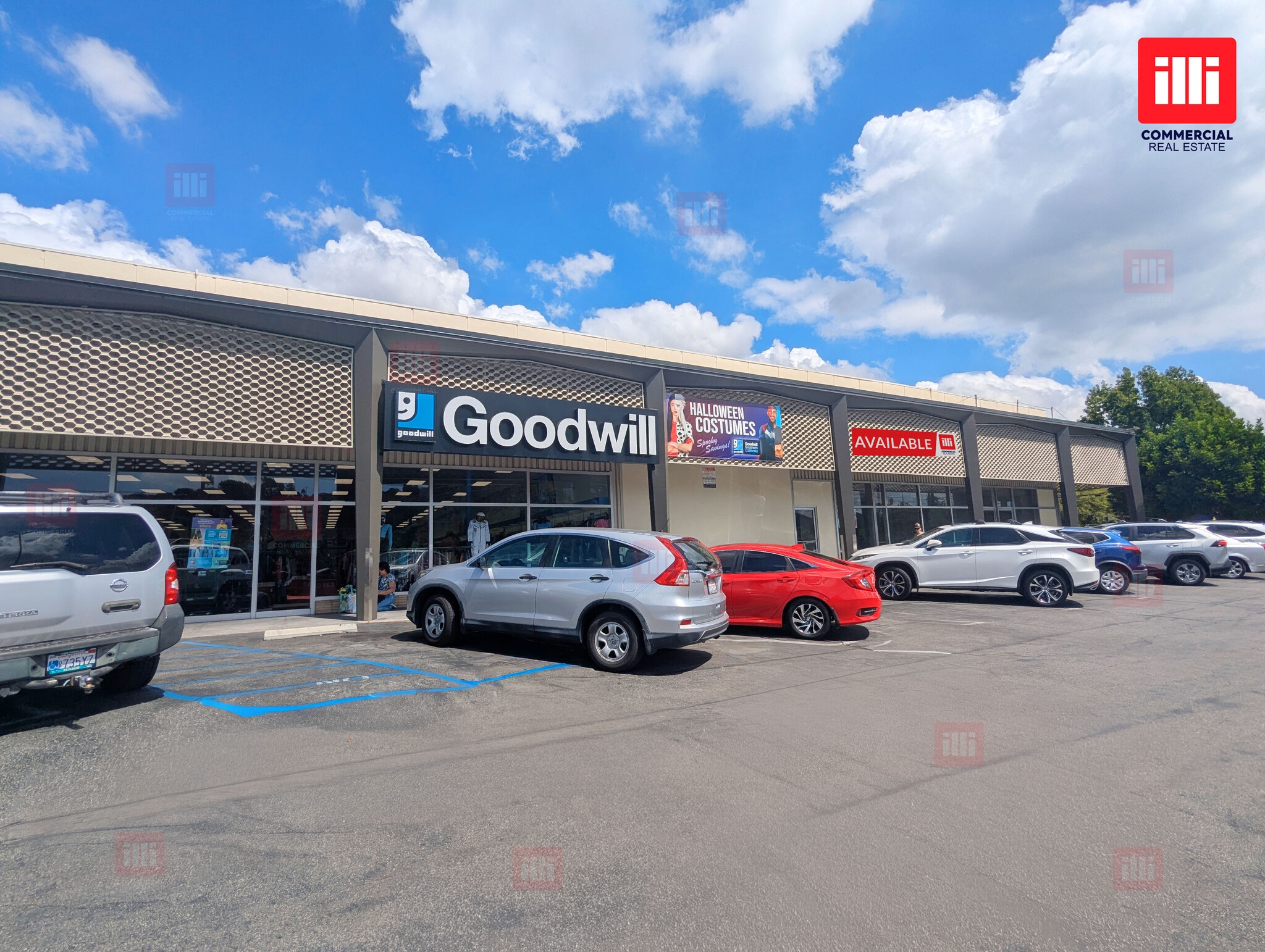 6535-6585 Foothill Blvd, Tujunga, CA en alquiler Foto del interior- Imagen 1 de 2