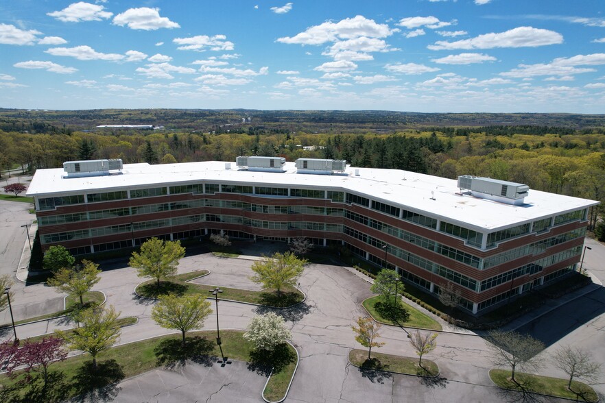 900 W Park Dr, Westborough, MA en alquiler - Foto del edificio - Imagen 1 de 5