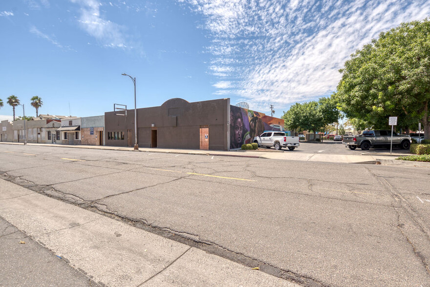 132 S 1st St, Turlock, CA en venta - Foto del edificio - Imagen 3 de 41