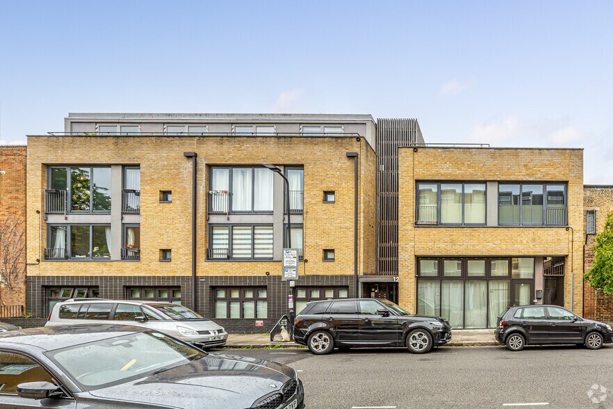 129 Weedington Rd, London en alquiler - Foto del edificio - Imagen 1 de 6