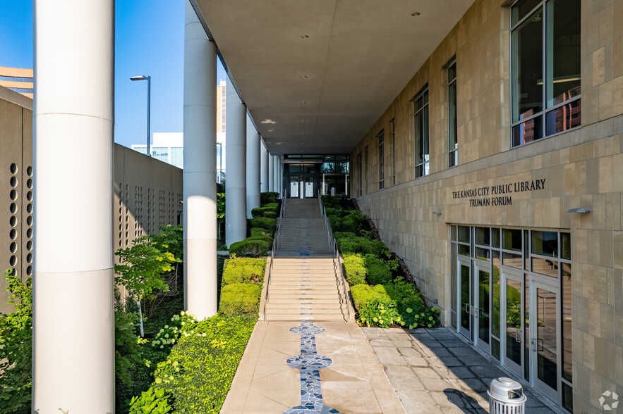 4801 Main St, Kansas City, MO en alquiler - Foto del edificio - Imagen 2 de 4